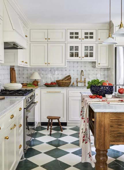 Vintage-Inspired White and Gold Kitchen